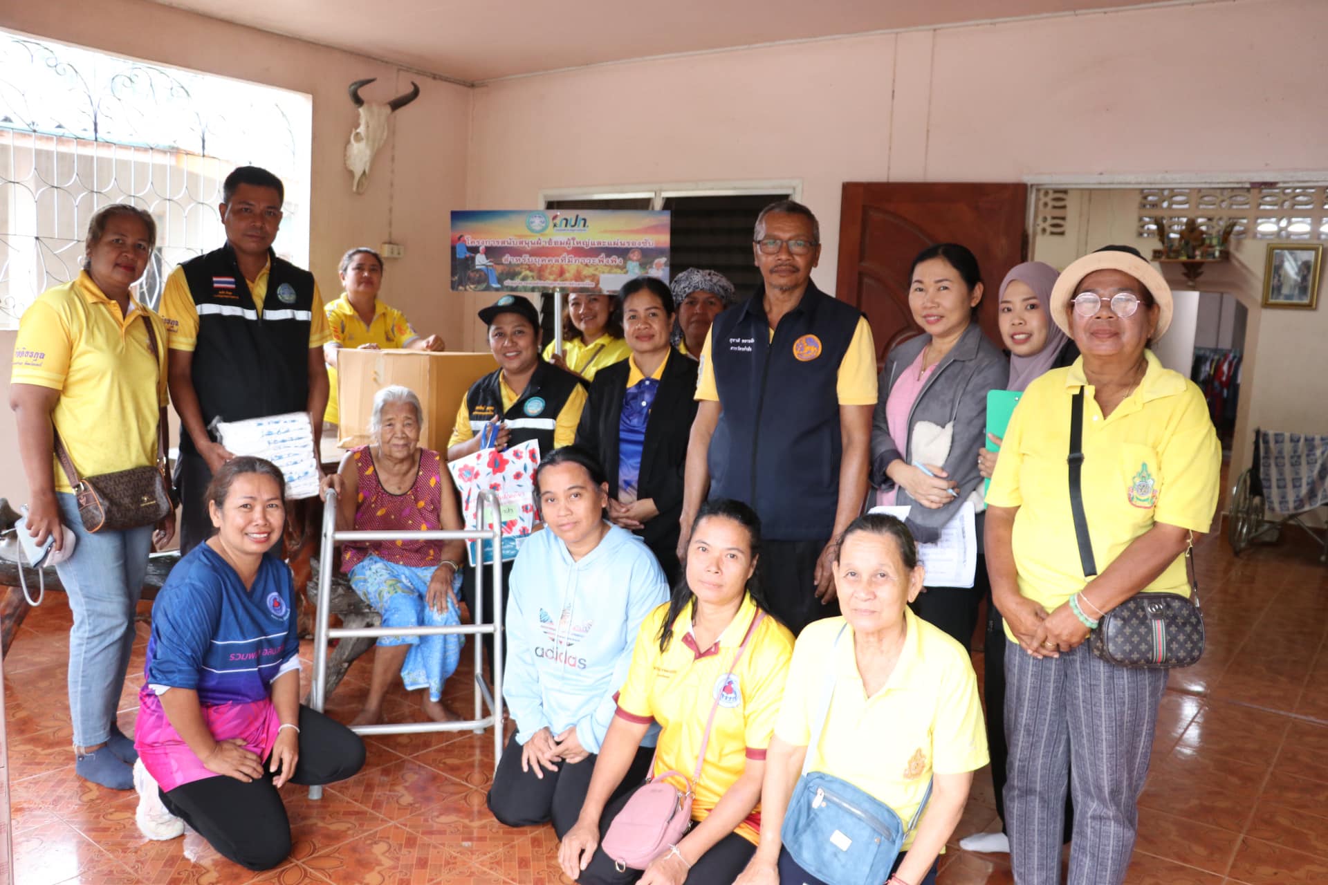 ลงพื้นที่ตรวจเยี่ยมประเมินภาวะสุขภาพ ผู้ป่วยติดเตียง ผู้ป่วยติดเตียงที่เป็นโรคเรื้อรัง ผู้พิการและทุพพลภาพในชุมชนบ้านห้วยเหรียง