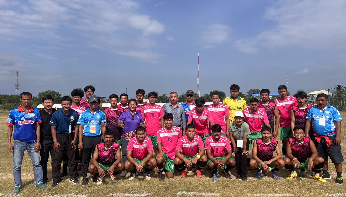 การแข่งขันฟุตบอล“อบจ.กระบี่คัพ”ต้านภัยยาเสพติด ครั้งที่ 20 ประจำปีงบประมาณ 2568   ⚽️ นัดที่3  ระหว่าง อบต.โคกหาร VS ทต.กระบี่น้อย