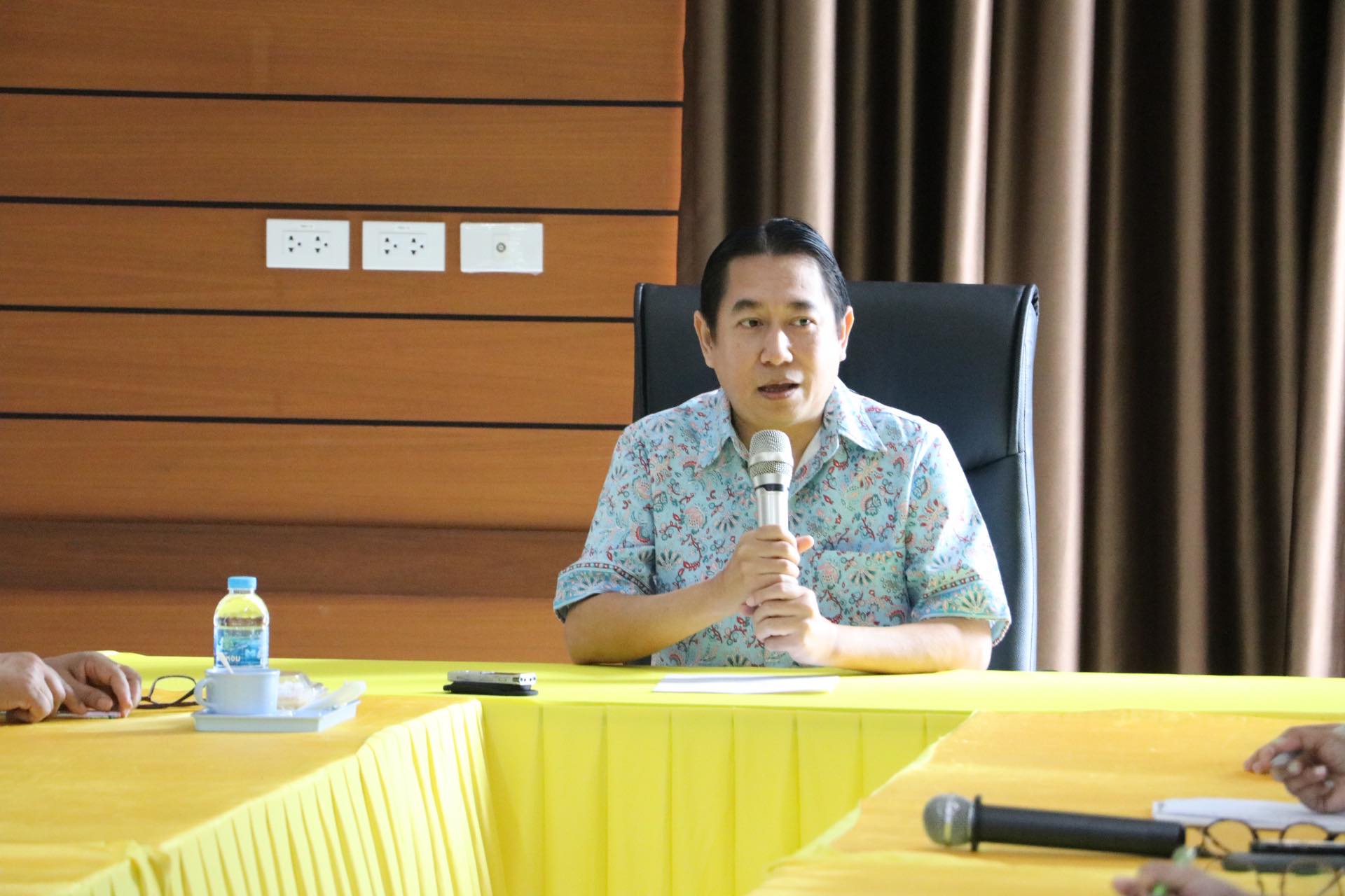 ร่วมต้อนรับ คณะตรวจเยี่ยม ติดตามการประเมินหน่วยปฏิบัติการที่ขออนุมัติเป็นหน่วยปฏิบัติการแพทย์ฉุกเฉินเทศบาลตำบลกระบี่น้อย
