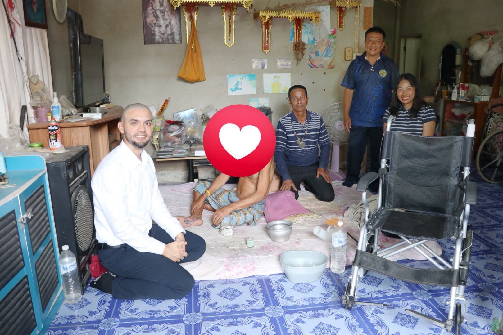 ส่งมอบรถเข็นผู้ป่วย วีลแชร์  ให้กับผู้ที่มีภาวะพึ่งพิง จำนวน 2 ราย