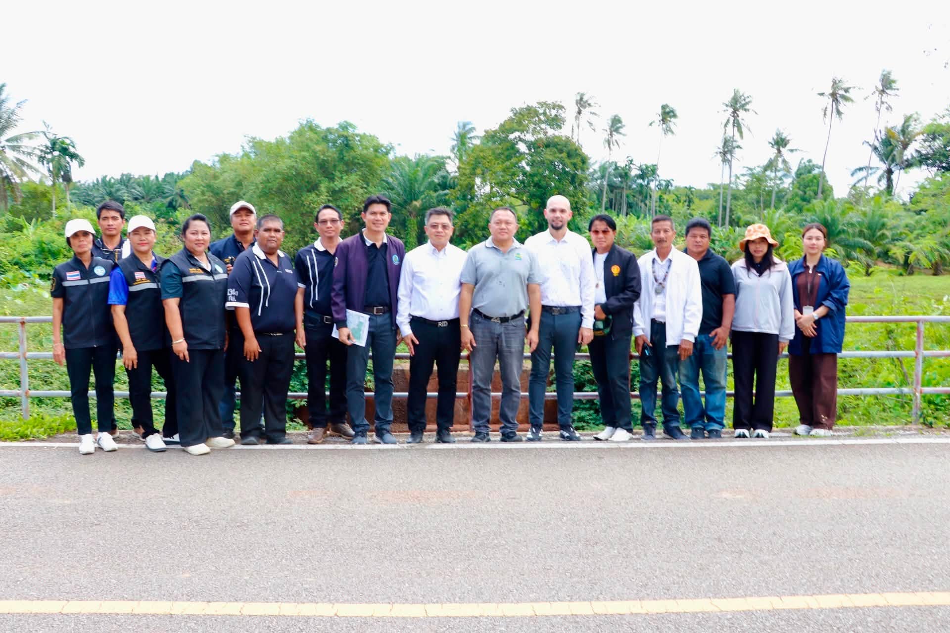 เทศบาลตำบลกระบี่น้อย ร่วมกับ #สำนักงานชลประทานที่ 15 ลงพื้นที่สำรวจความเหมาะสมบริเวณฝายน้ำล้นหนองคล้า หมู่ที่ 7 ตำบลกระบี่น้อย เพื่อศึกษาในการดำเนินโครงการพัฒนาแหล่งน้ำ โครงการอาคารบังคับน้ำหนองคล้า ฝายคลองทับหัวกา พร้อมระบบส่งน้ำ เพื่อเพิ่มปริมาณน้ำในอ่างเก็บน้ำคลองแห้ง ในพื้นที่ตำบลกระบี่น้อย