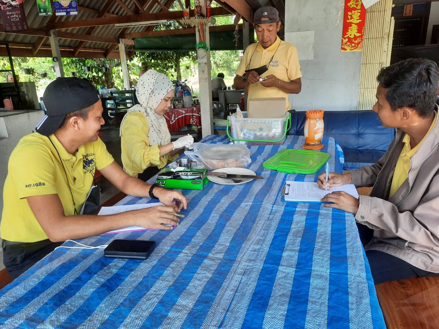 ลงพื้นที่ตรวจประเมินสุขาภิบาลอาหาร สถานประกอบการร้านอาหารและเครื่องดื่ม ในพื้นที่เขตเทศบาลตำบลกระบี่น้อย